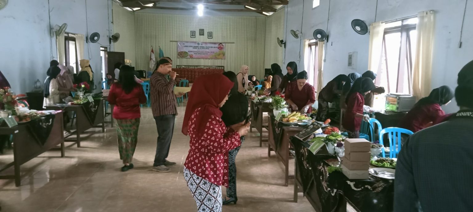 Peringati Hari Ibu, Pemdes Wates Blitar Gelar Lomba Olahan Mlinjo dan Melon, Wujudkan Kreativitas Ibu-Ibu Desa